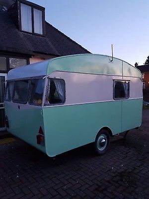 Classic Vintage Caravan Rare 1950s – Touring Caravan
