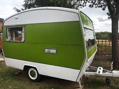 Retro Vintage Classic Caravan – Touring Caravan